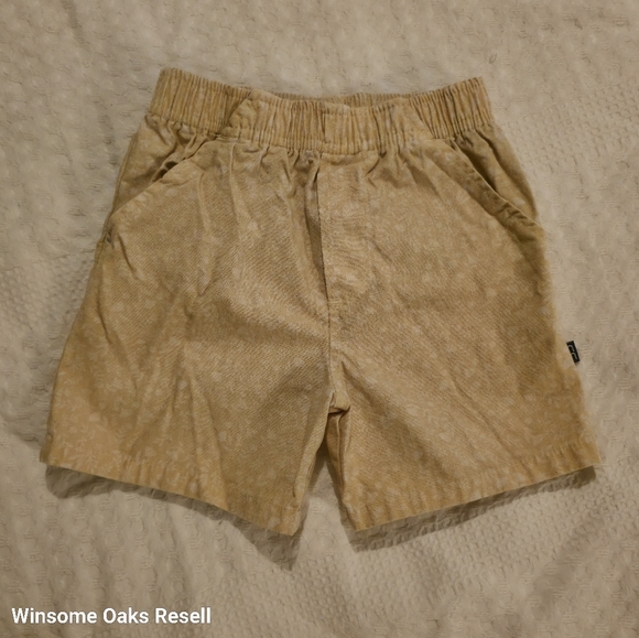 Ywllow Two-Piece Shirt and Shorts Set (Floral) - Picture 3 of 4